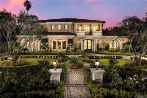 Resplendent 10,000 SF Mansion With Pool/Spa